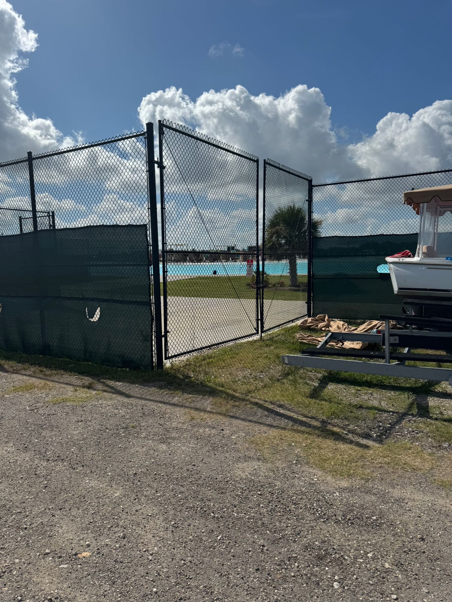 Modern Minimalist Chain Link Fence Designs for Fulshear TX Homes - Image 3